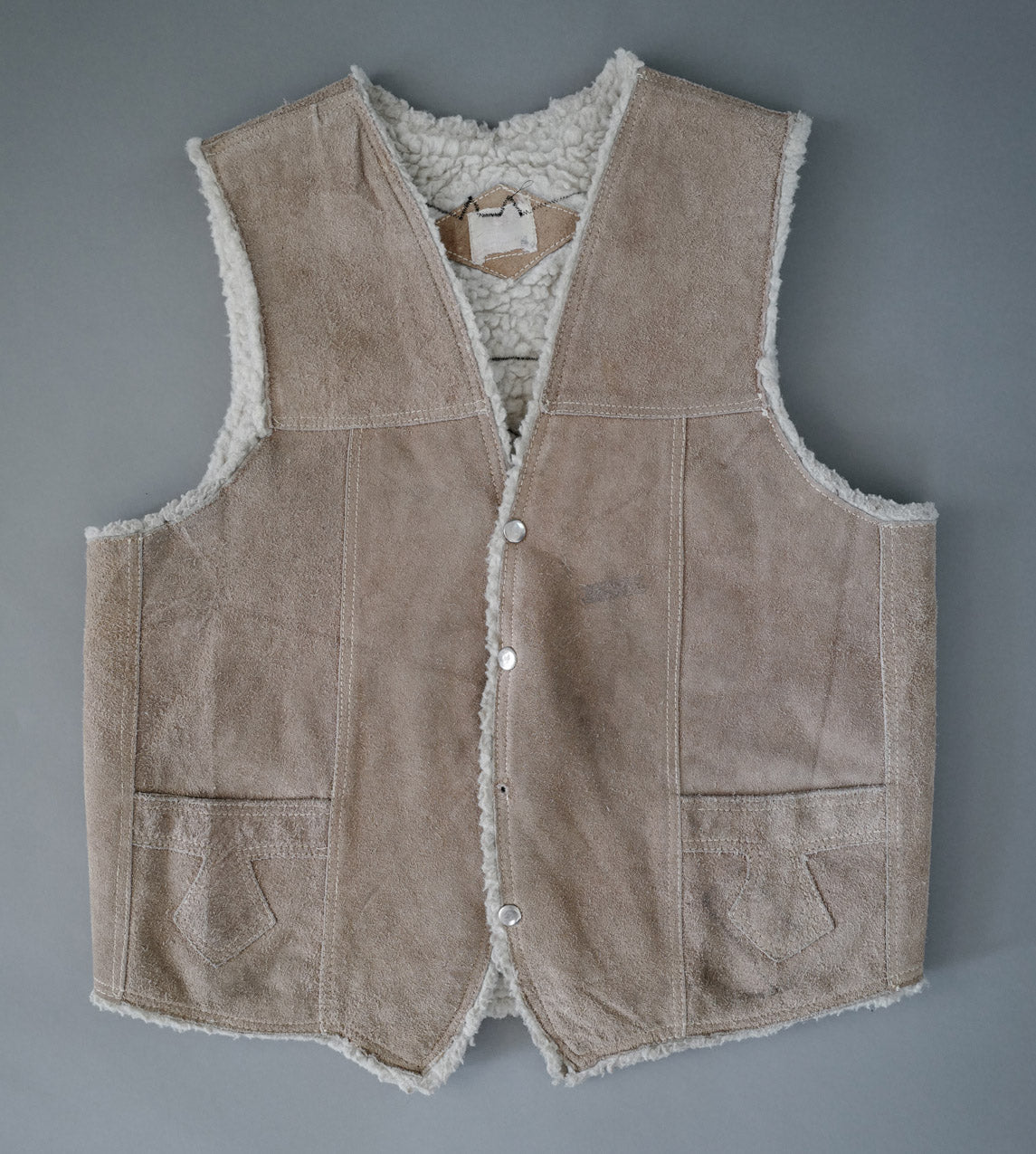 Mischief Demon - Suede Vest – Shrimp Sauce